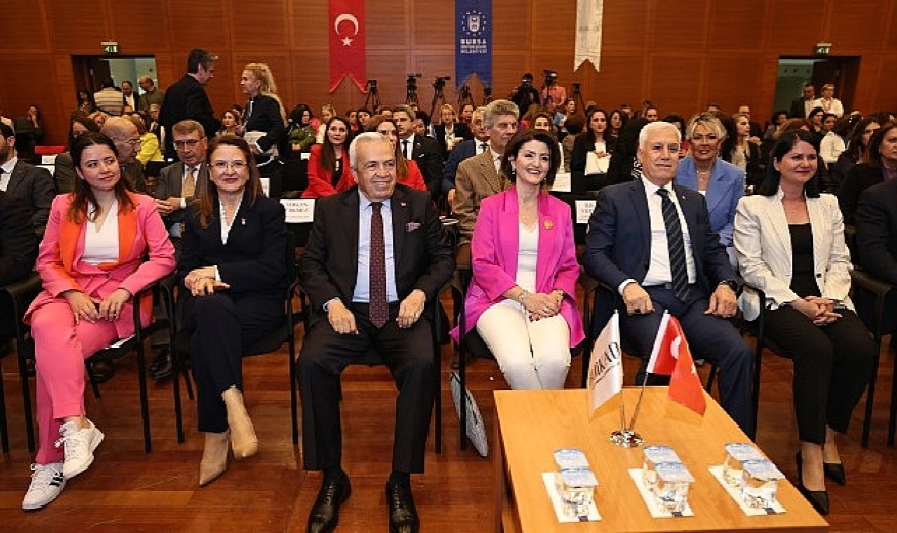 Bursa İş Kadınları ve Yöneticileri Derneği 'Geleceğe Yön Veren Kadınlar Zirvesi'
