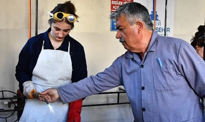 Meslek Fabrikası kadın oksijen kaynakçıları yetiştiriyor