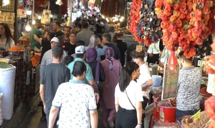 Gaziantep'te turist yoğunluğu esnafın yüzünü güldürdü